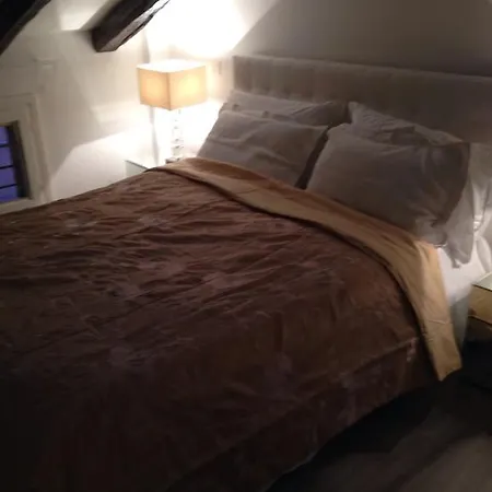 In Un Borgo Nel Centro Storico Bolonia